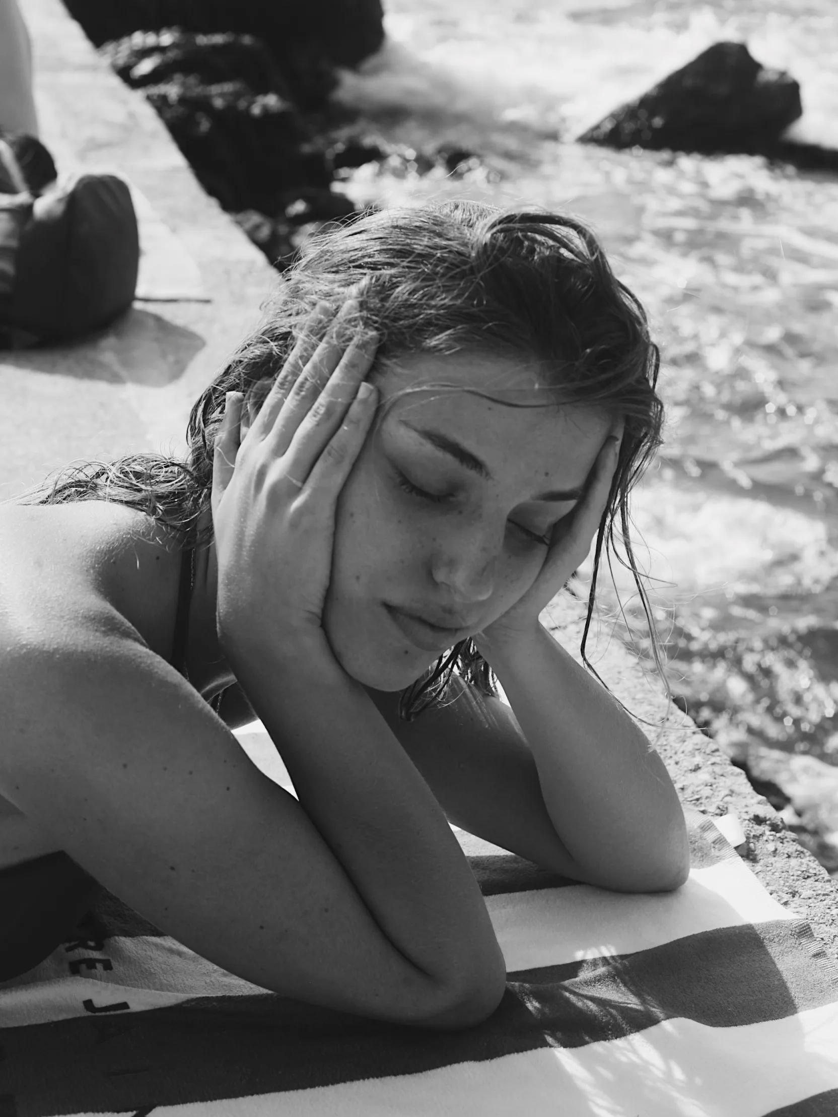 black-and-white-beach-1